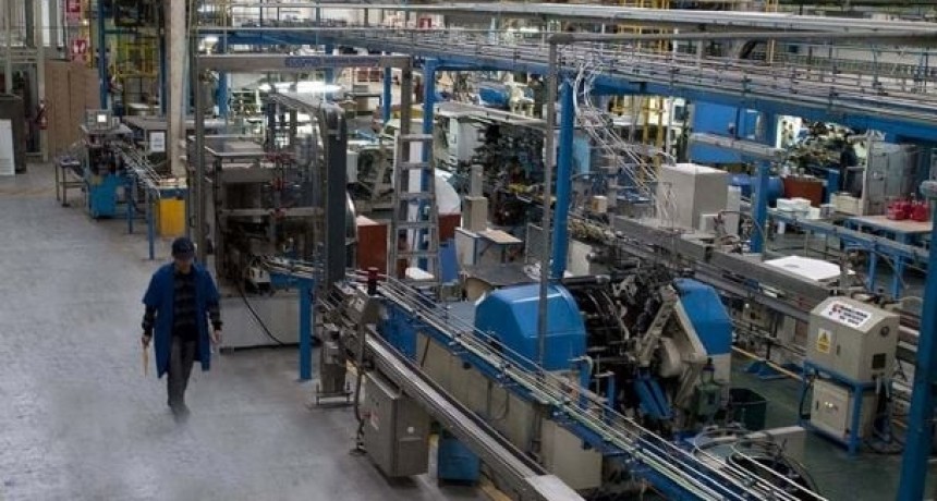 Con Milei, cerraron m&aacute;s de 31 mil empresas y se perdieron 434 mil empleos registrados