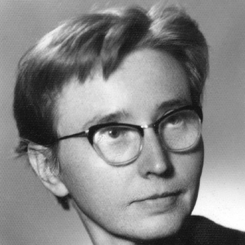  Zofia Szmydt, especialista en ecuaciones diferenciales