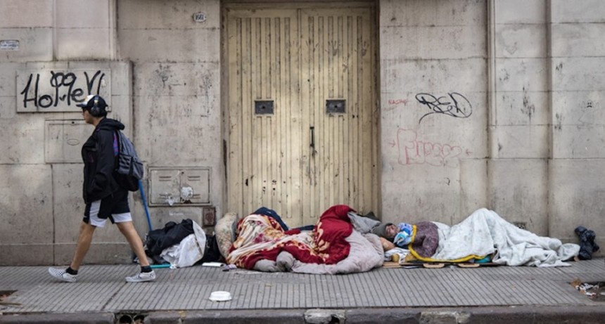Pobreza en aumento: el Gobierno de Milei prepara un relato para minimizar el deterioro social