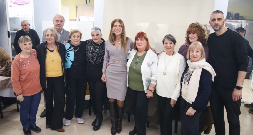 Avellaneda: Magdalena Sierra acompa&ntilde;&oacute; los aniversarios de tres instituciones y destac&oacute; el rol de la comunidad