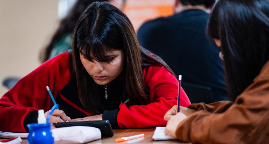 La UNaB lleva nuevos cursos gratuitos a las localidades de Almirante Brown