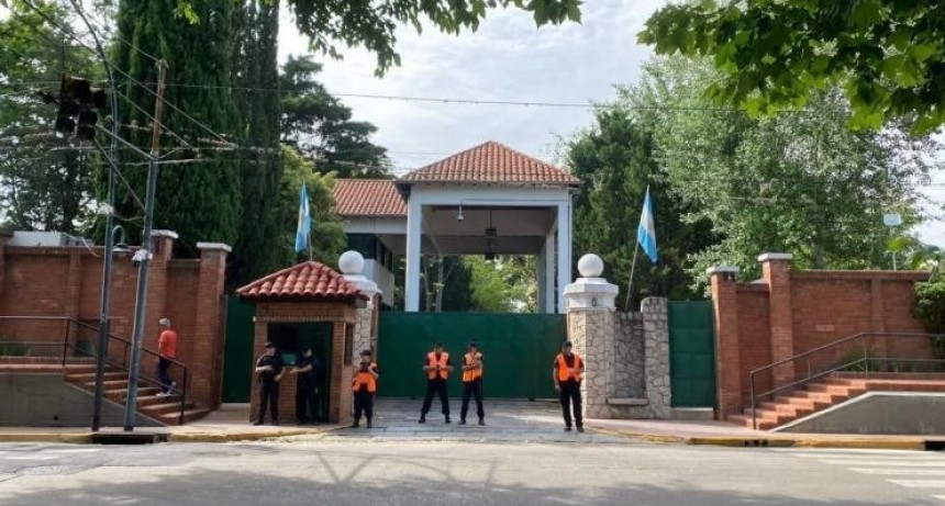 Despidos en la Quinta de Olivos: Milei desplaza al personal civil y deja todas las tareas en manos de militares