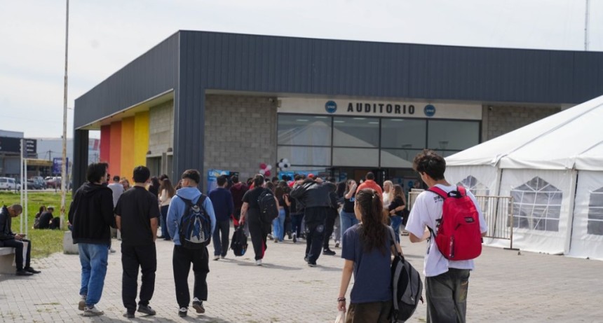 Expo Educativa en la UNO: m&aacute;s de 3.000 estudiantes participaron de la jornada