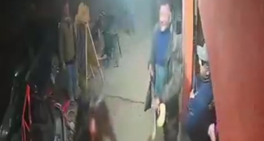 Rafael Castillo: atac&oacute; con un machete a un grupo de mujeres y qued&oacute; grabado