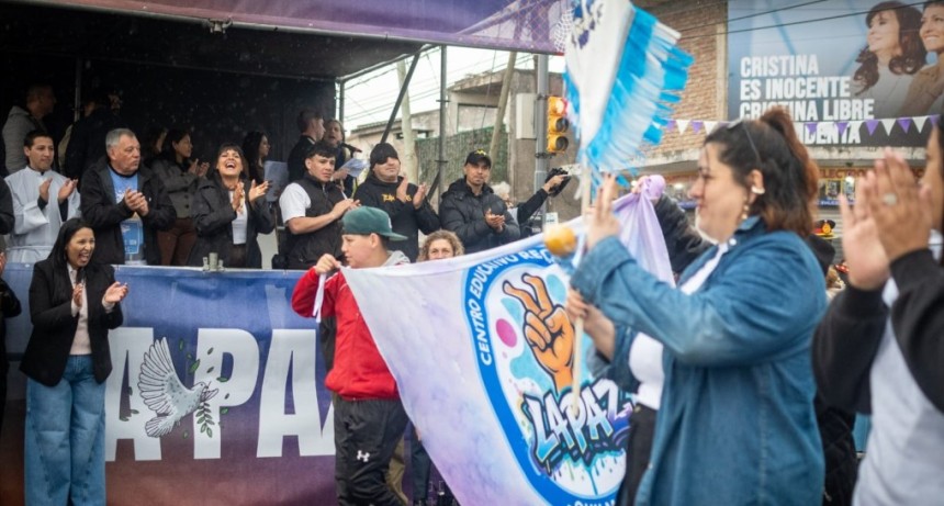 Quilmes celebr&oacute; los 75 a&ntilde;os del barrio La Paz con un tradicional desfile