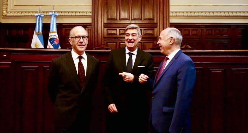 La Corte suprema vuelve a abrir la puerta a la extranjerizaci&oacute;n de tierras y le despeja el camino a Milei