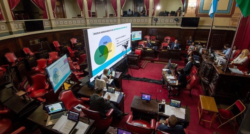 El Ejecutivo provincial presentó el cuarto informe ante la Comisión Bicameral de la Legislatura