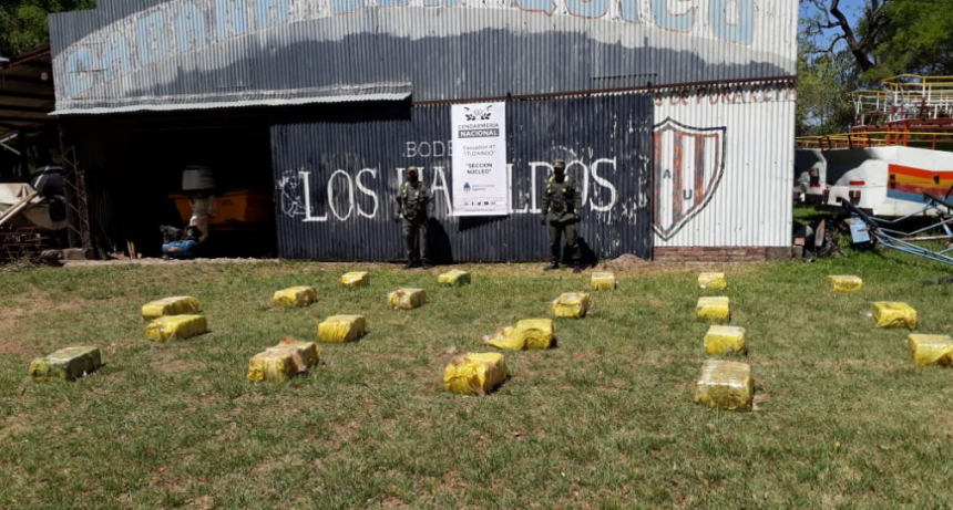 Operativo de seguridad: la Gendarmería detuvo a 5 personas y secuestró casi una tonelada de marihuana y armas