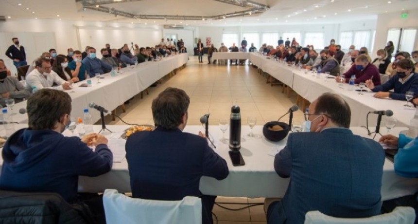 Axel Kicillof: “Redoblamos los esfuerzos para recuperar el camino del desarrollo, la producción y el empleo”