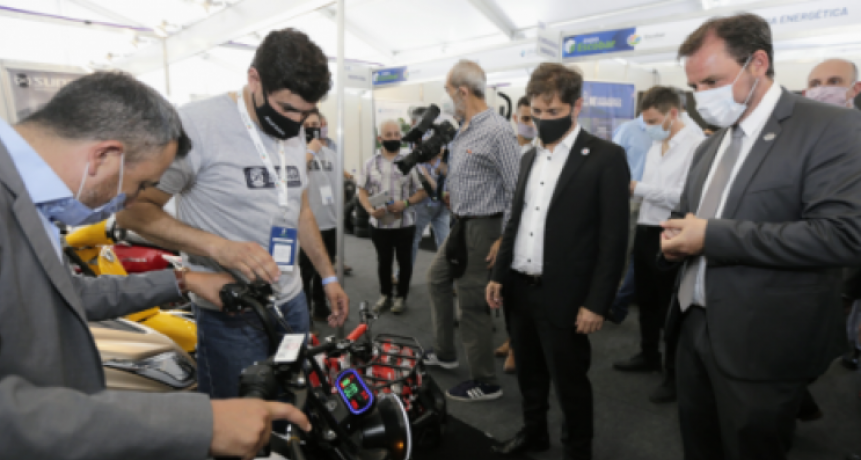 Axel Kicillof participó de la inauguración de Expo Escobar