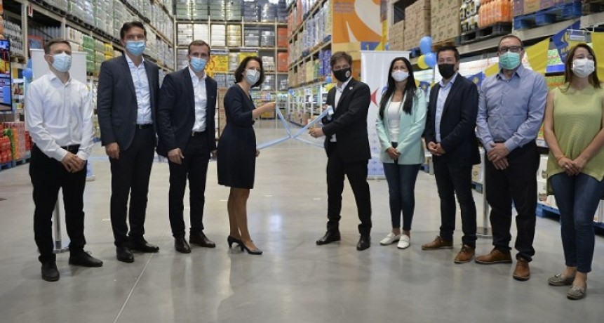 Axel Kicillof participó de la inauguración de un local mayorista de Carrefour en Tortuguitas