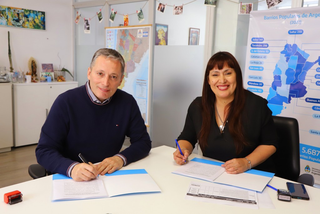 Fernando Gray firmó un convenio con la Secretaría de Integración Socio Urbana