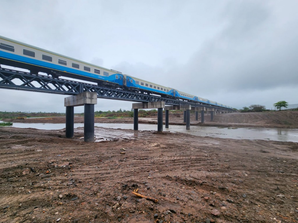 Tucumán: se reactivo el puente ferroviario sobre Río Salí