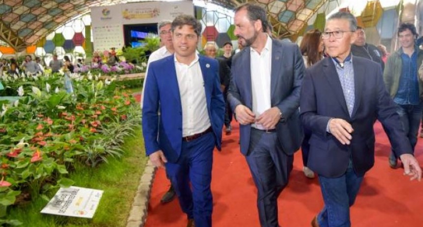 Axel Kicillof visitó la 60° Fiesta Nacional de la Flor