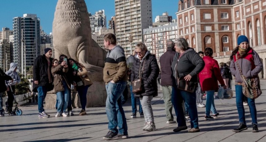 En el finde XL, viajaron 1,5 millones de turistas y gastaron $111.145 millones, un 8,3% más que el año pasado