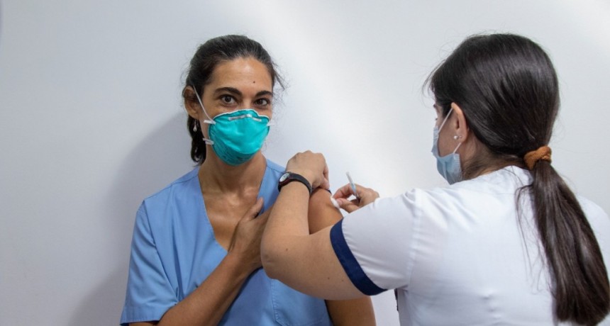 El Ministerio de Salud refuerza las recomendaciones de vacunación contra COVID-19 para niñas, niños y adolescentes