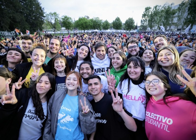 Kicillof: “Defender a las universidades es defender el futuro de la Argentina”