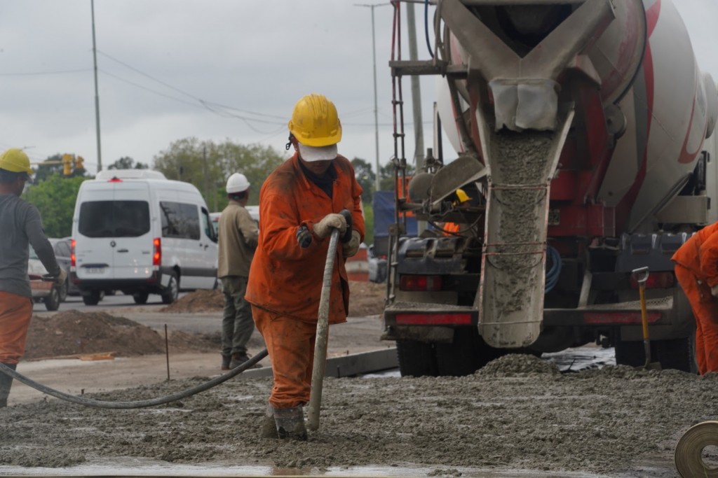 Esteban Echeverría avanza con la repavimentación de la Ruta 4