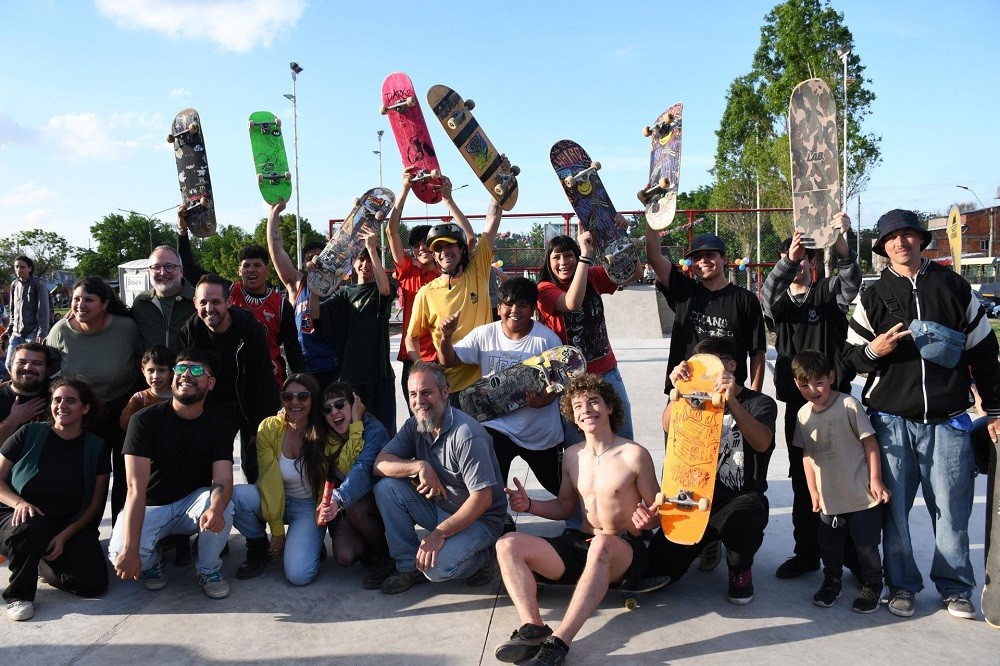  El Municipio inauguró una nueva pista de skate en la Plaza San Juan