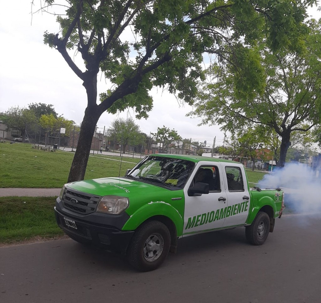 Continúan los operativos de fumigación en Esteban Echeverría para prevenir el dengue