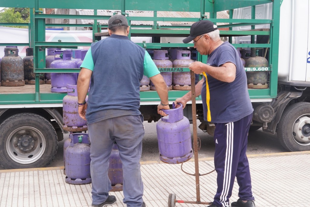 Esteban Echeverría: jornada de recarga de garrafas a precios accesibles