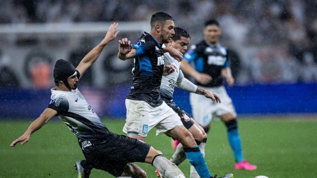 Racing empata 2-2 con Corinthians en un partidazo y todo se define en Avellaneda