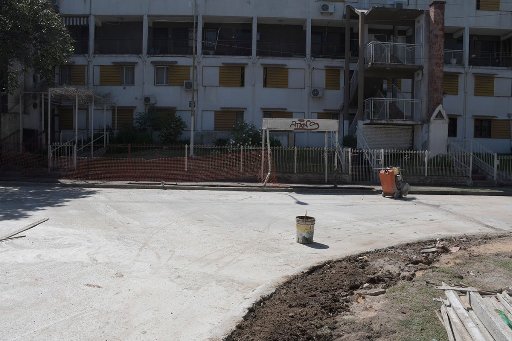 Avanzan las obras de repavimentación en el Barrio Policial de San Antonio de Padua