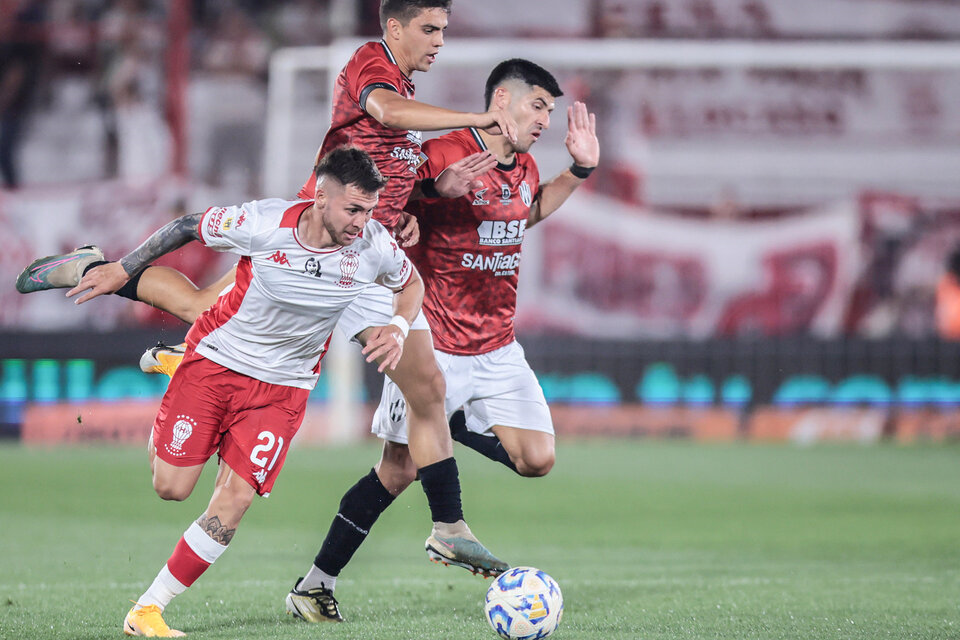 Empate sin goles entre Huracán y Central Córdoba en un duelo repleto de polémicas