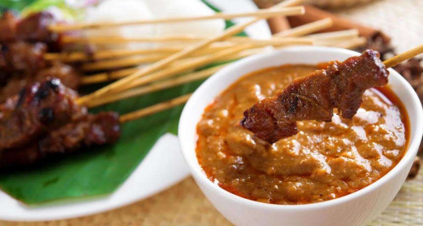 Salsa Satay: El Toque Exótico de Maní para tus Brochetas y Carnes