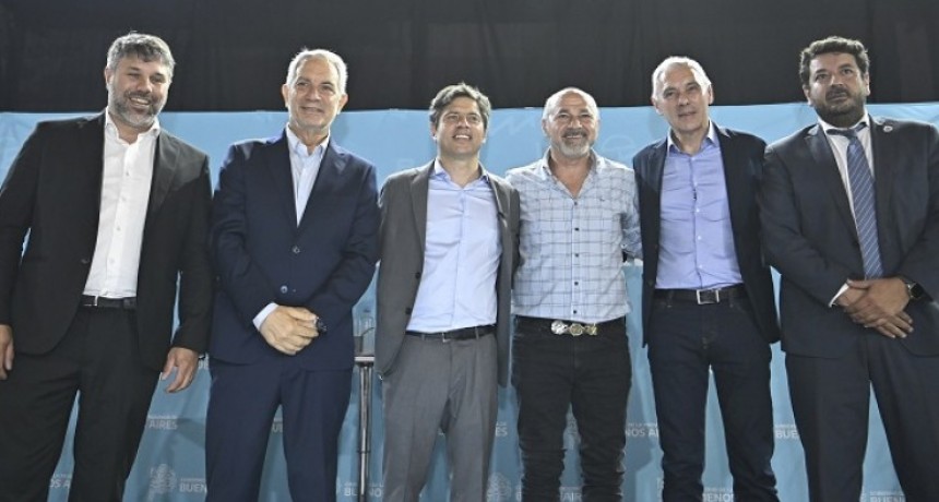 Kicillof firmó un convenio para agilizar trámites de clubes de barrio y ONGs en la región capital