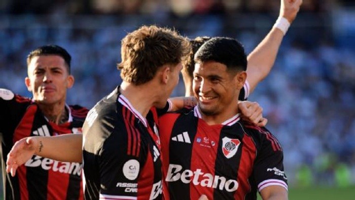 River sacó a Racing con gol de Salas en un clásico caliente y ya está en semifinales de Copa Argentina