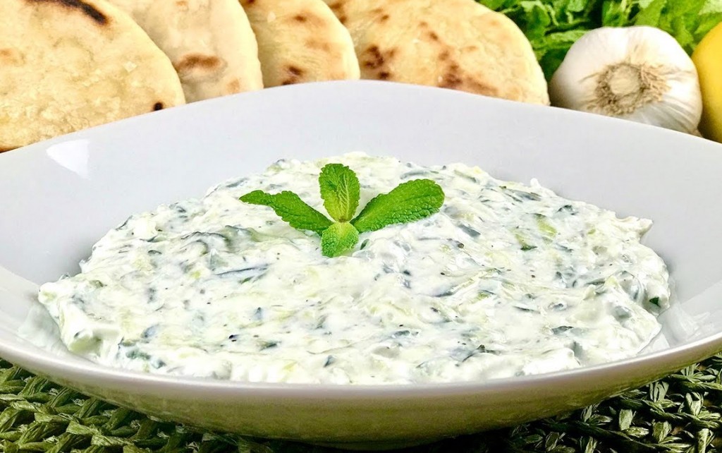 Salsa Tzatziki: el clásico griego que refresca y transforma cualquier plato