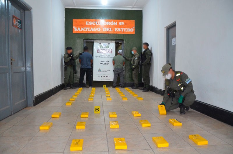 Gendarmería incautó más de 46 kilos de cocaína ocultos en un camión que viajaba desde Bolivia