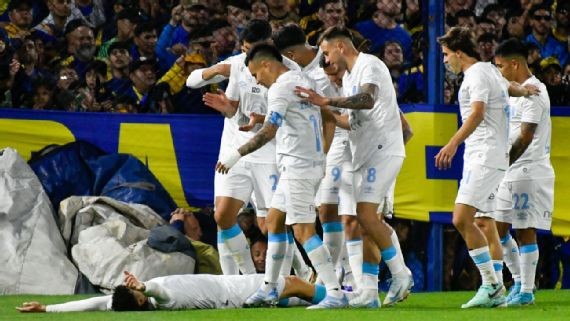Belgrano sorprendió a Boca en La Bombonera y lo complicó en la pelea por la Libertadores