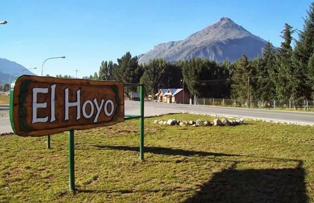 El Hoyo: el paraíso escondido entre montañas, lagos y frutas finas en Chubut