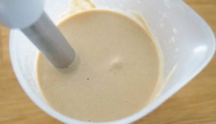 Salsa de almendras cremosa: un toque suave y diferente para tus comidas