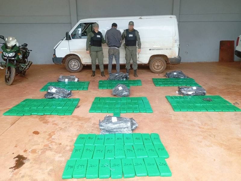 Gendarmería detuvo a un hombre con 187 kilos de marihuana en Misiones