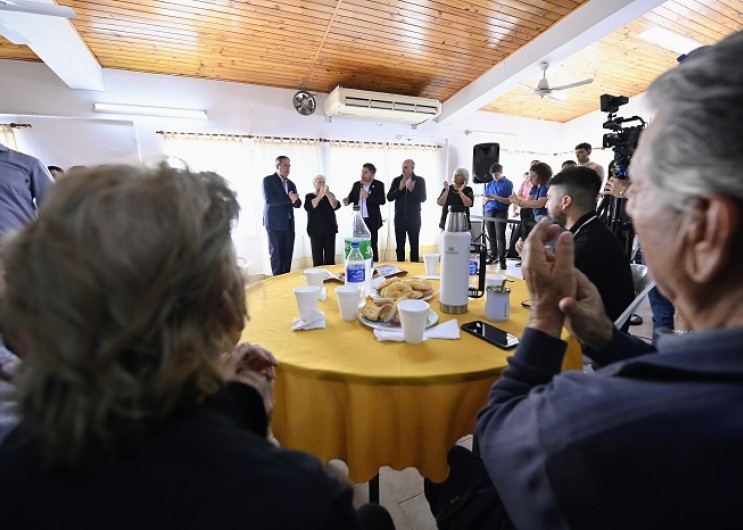 Kicillof apuntó contra Milei: “Ya no puede engañar a nadie, en su Argentina la casta está de fiesta”