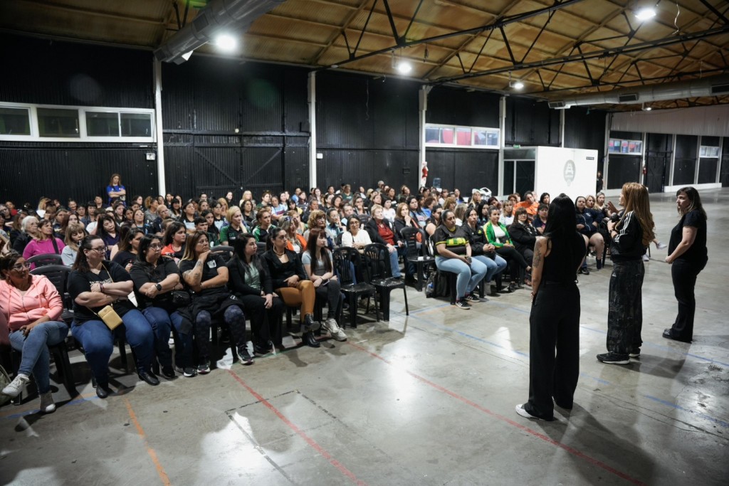 Avellaneda realizó el primer Encuentro de Mujeres en Clubes para promover la igualdad y la participación