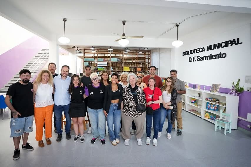 Mayra Mendoza recorrió las obras de puesta en valor de la Biblioteca Pública Domingo Faustino Sarmiento