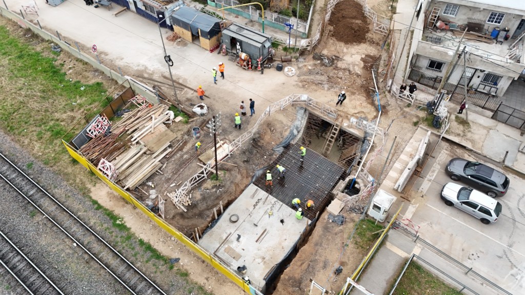 Corte total y cambio de sentido en Gregorio de Laferrere por el avance de la obra del Arroyo Dupuy