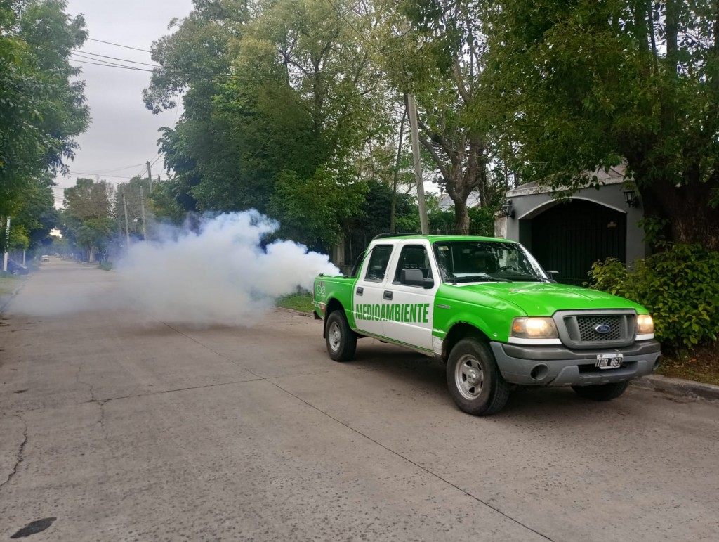 Avanza el plan de fumigación en Esteban Echeverría para prevenir el dengue