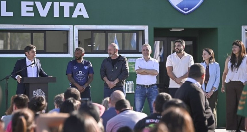 Kicillof inauguró un complejo deportivo en Ensenada y cuestionó a Milei: “Nuestro pueblo no quiere más timba, sino trabajo, salud y educación”