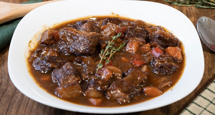 Ragú de Ternera Tradicional: el guiso italiano que conquista con paciencia y sabor