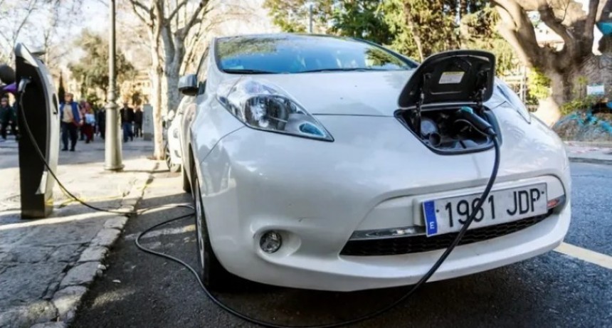 Autos eléctricos e híbridos: el Gobierno abre un nuevo cupo para importar 50 mil unidades sin arancel en 2026