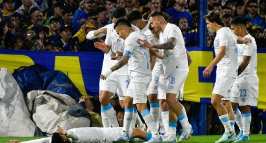 Belgrano sorprendió a Boca en La Bombonera y lo complicó en la pelea por la Libertadores