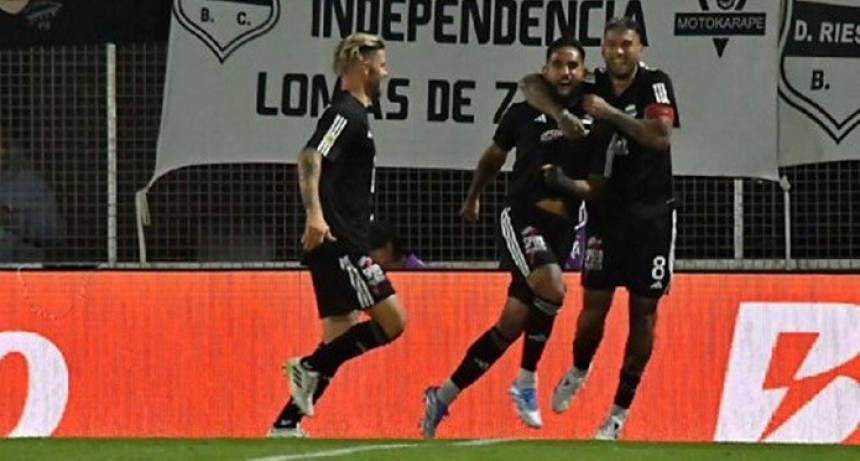 Riestra venció a Instituto, es líder y se clasificó a octavos: el sueño de la Libertadores está más vivo que nunca