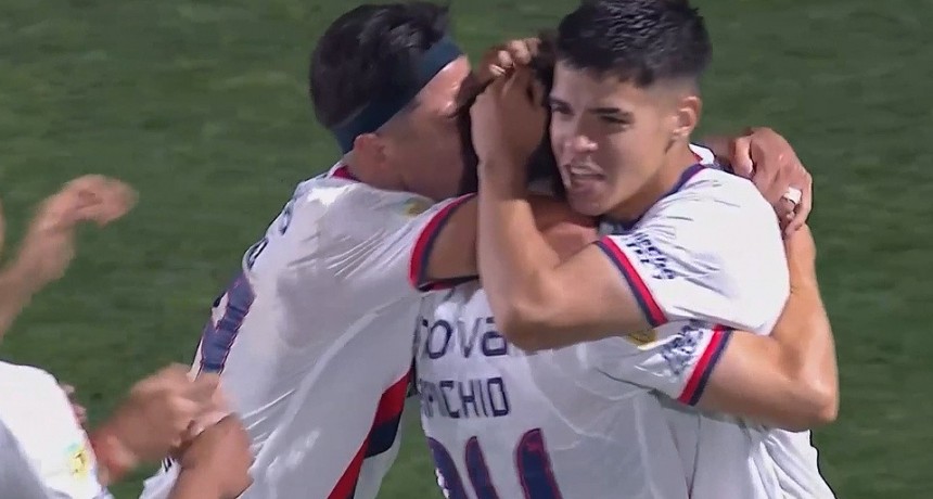 San Lorenzo ganó en Tucumán y se mete en zona de Sudamericana