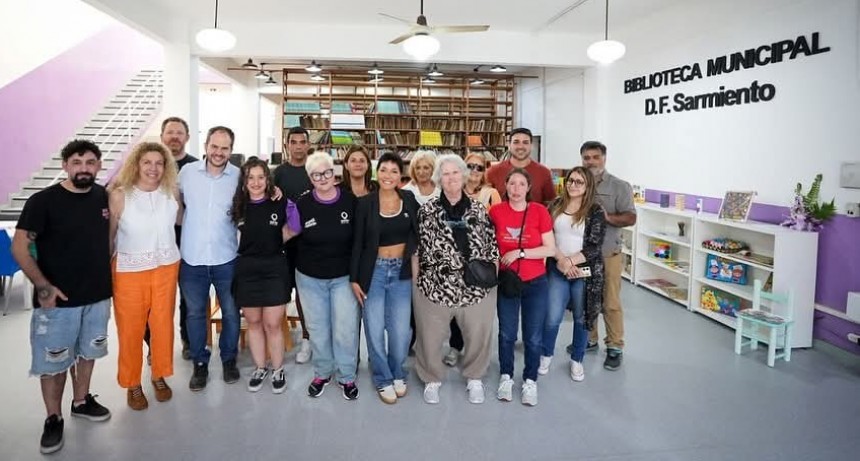 Mayra Mendoza recorrió las obras de puesta en valor de la Biblioteca Pública Domingo Faustino Sarmiento