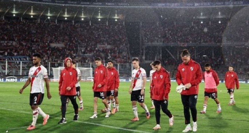 De mal en peor: River cayó por penales ante Independiente Rivadavia y se despidió en semifinales de la Copa Argentina